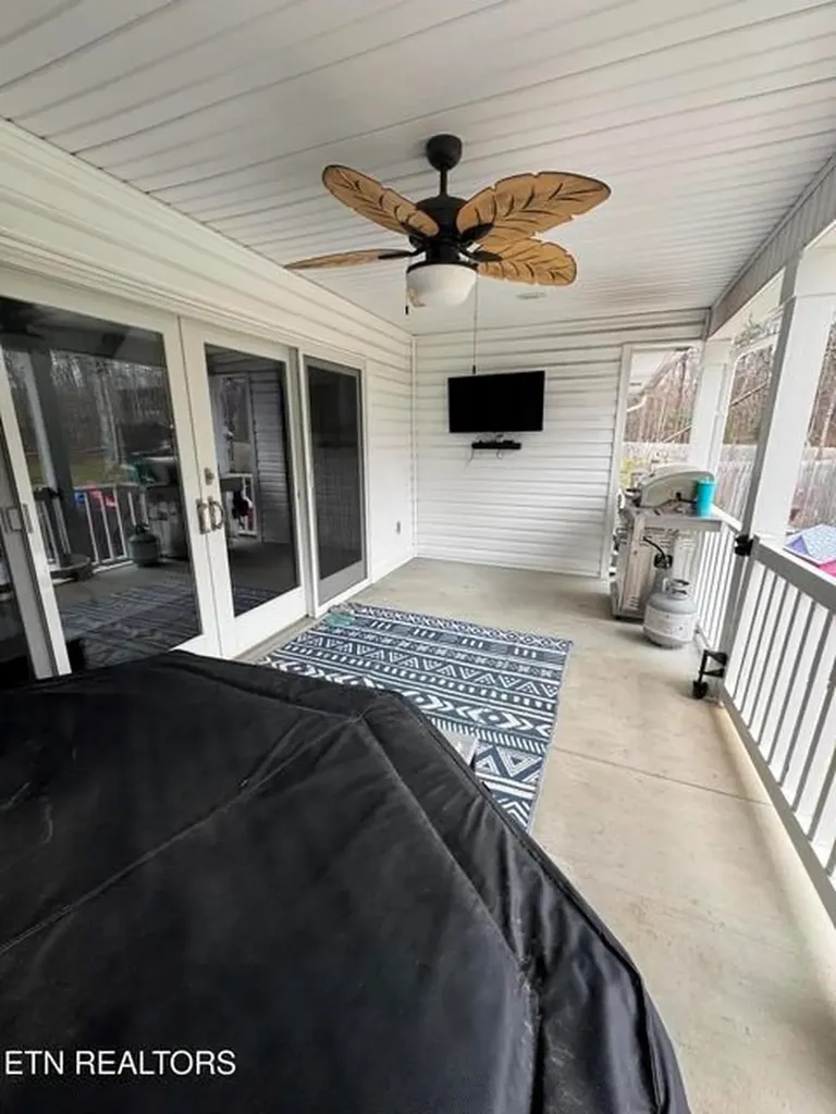 841 Spearhead Circle Clarkrange TN 38553-5054