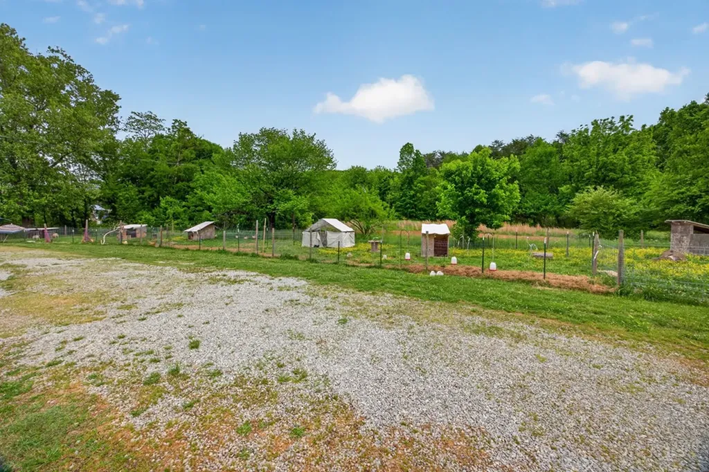 14910 Old State Highway 28 Pikeville TN 37367