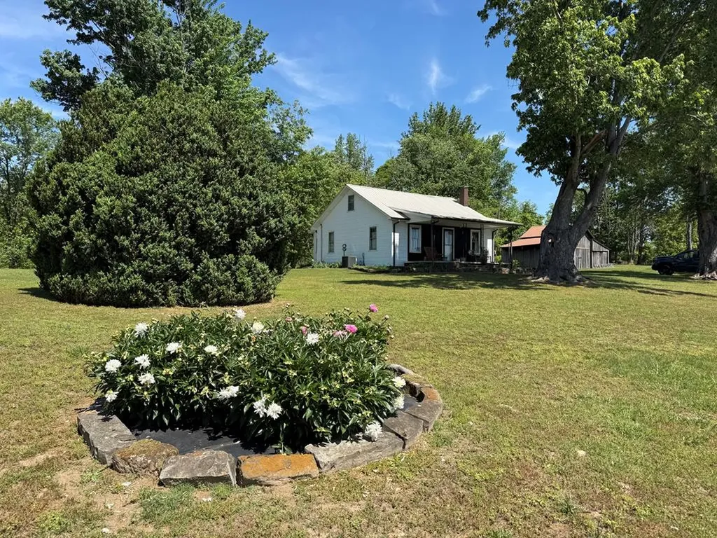 335 Nelson Cemetery Road Monroe TN 38573