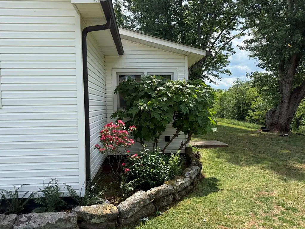 335 Nelson Cemetery Road Monroe TN 38573