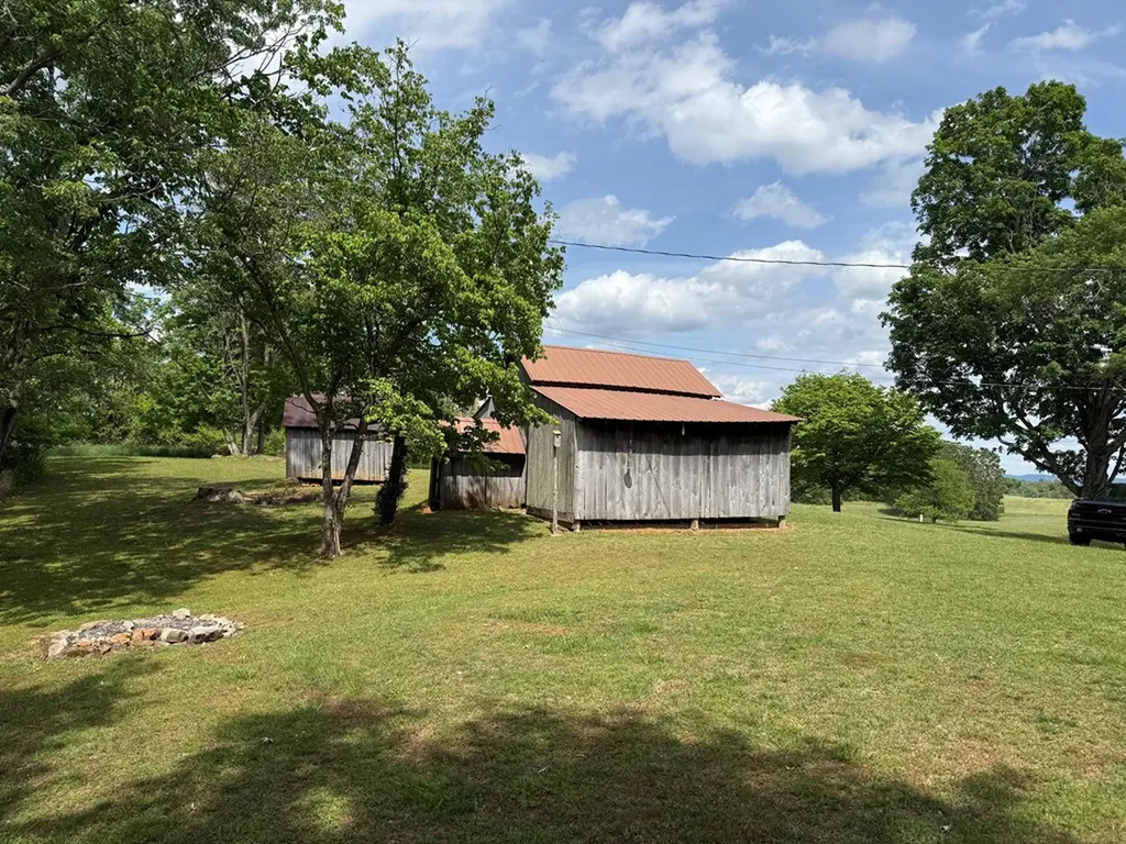 335 Nelson Cemetery Road Monroe TN 38573