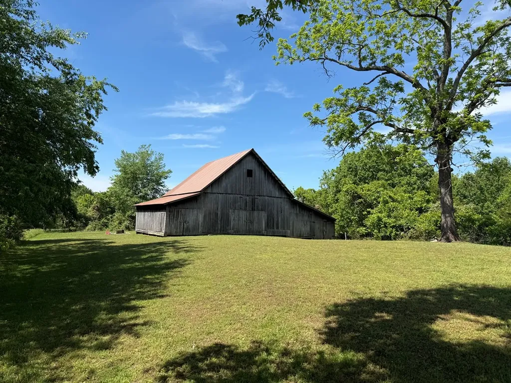 335 Nelson Cemetery Road Monroe TN 38573
