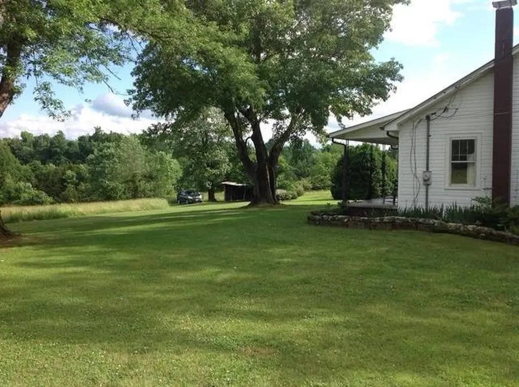 335 Nelson Cemetery Road Monroe TN 38573