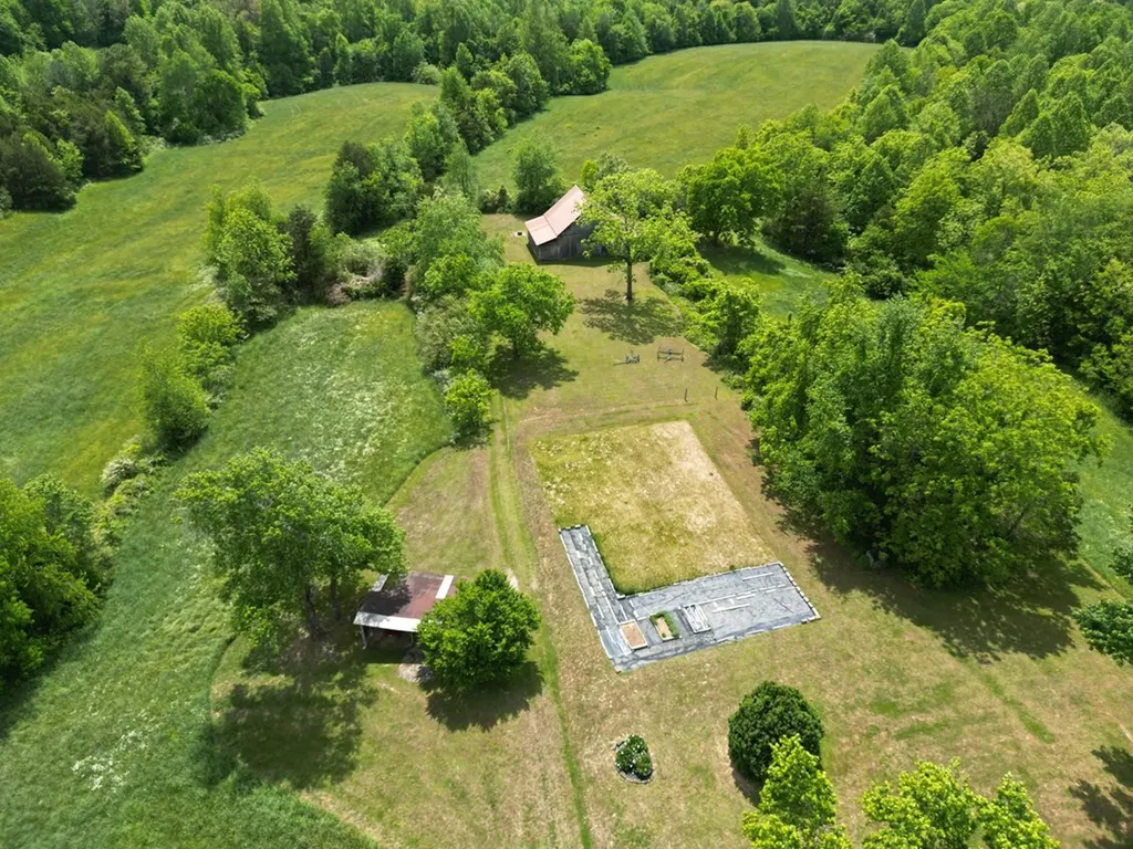 335 Nelson Cemetery Road Monroe TN 38573
