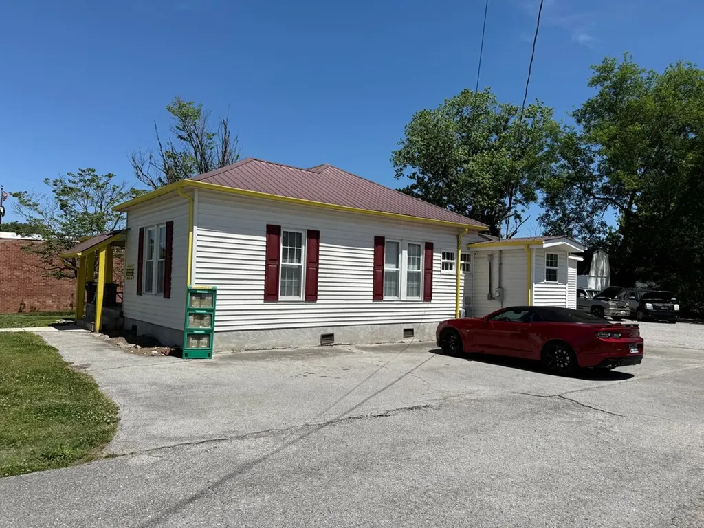 409 Brown Street Celina TN 38551