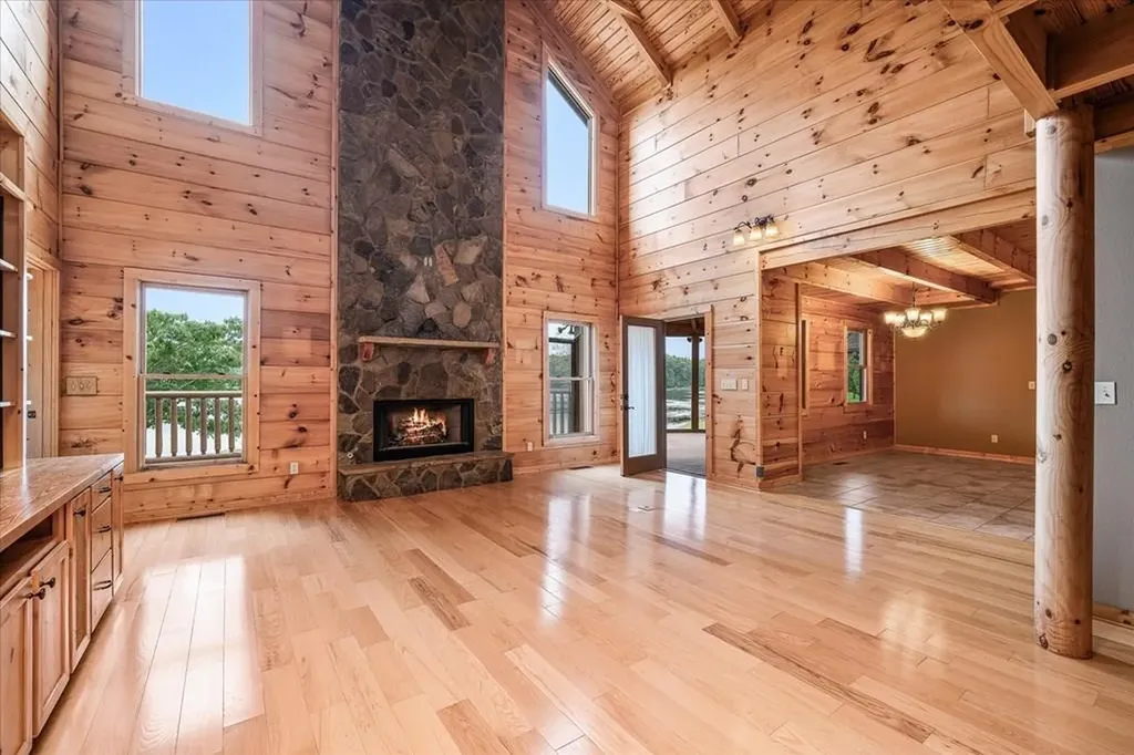 2442 Long Branch Road Spencer TN 38585