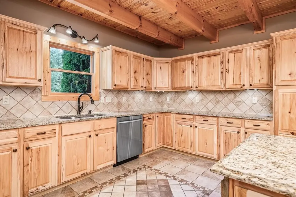 2442 Long Branch Road Spencer TN 38585