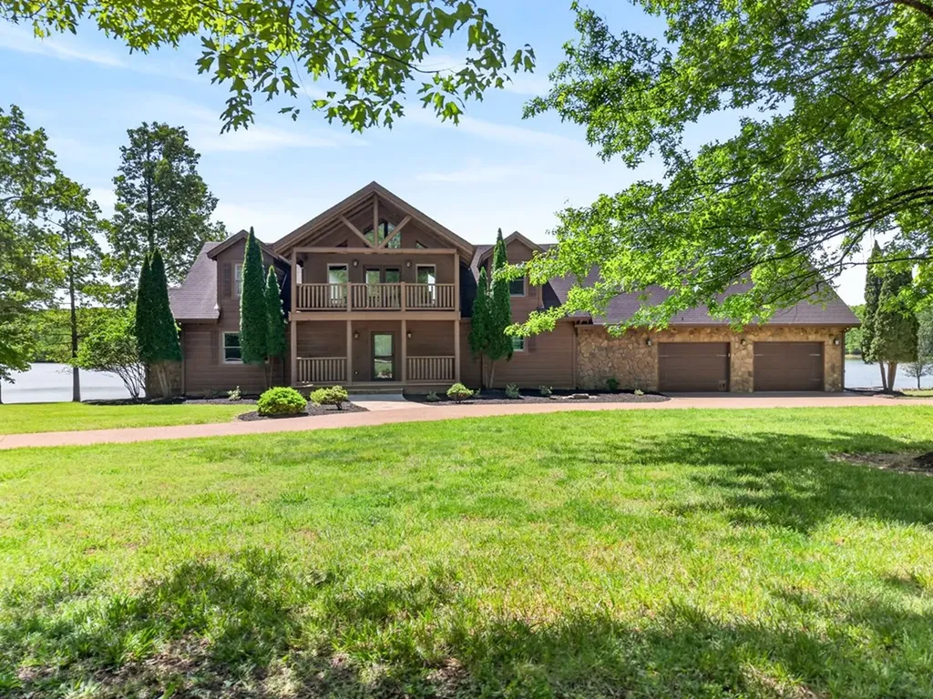2442 Long Branch Road Spencer TN 38585