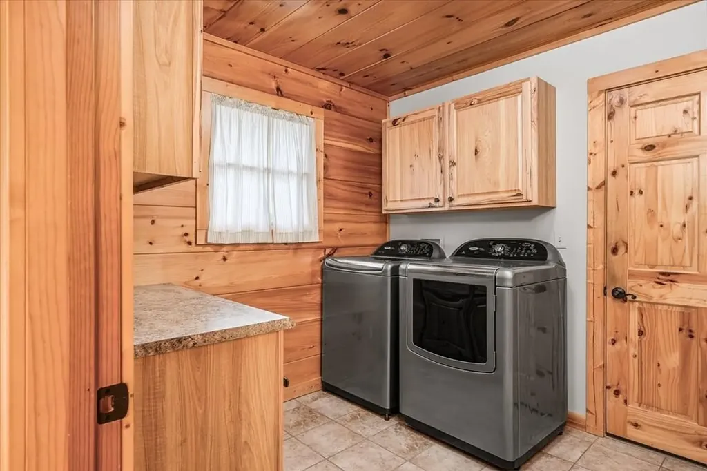 2442 Long Branch Road Spencer TN 38585