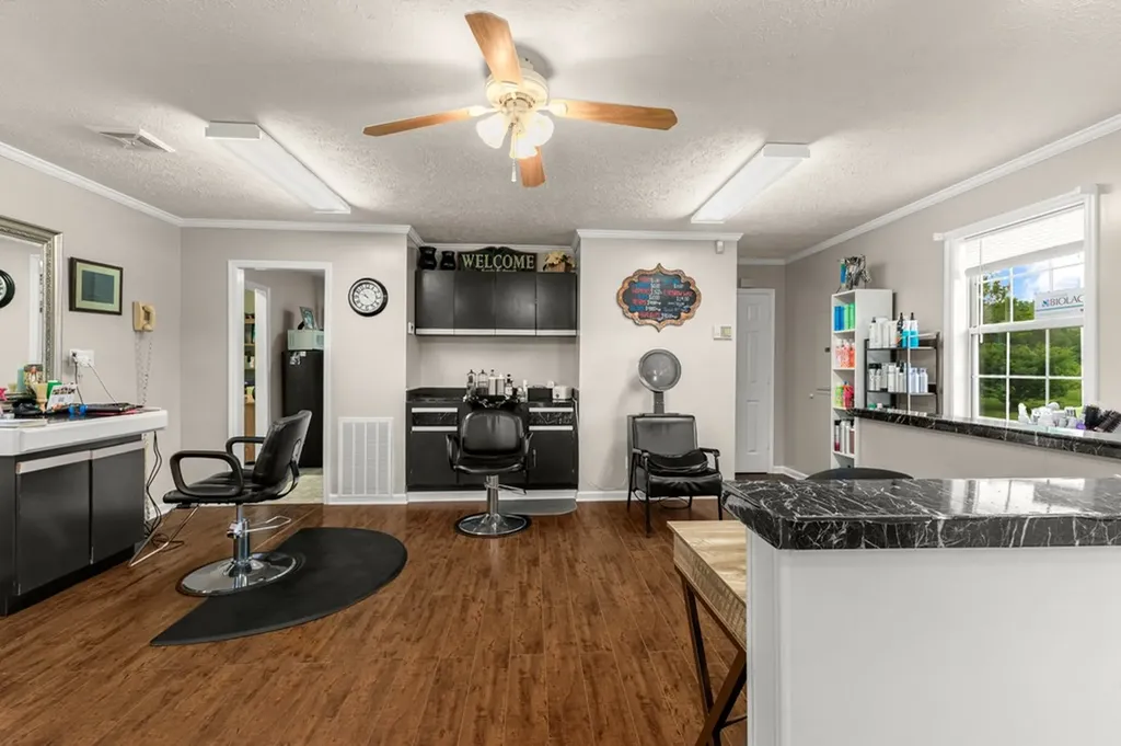 6690 Crossville Highway Sparta TN 38583