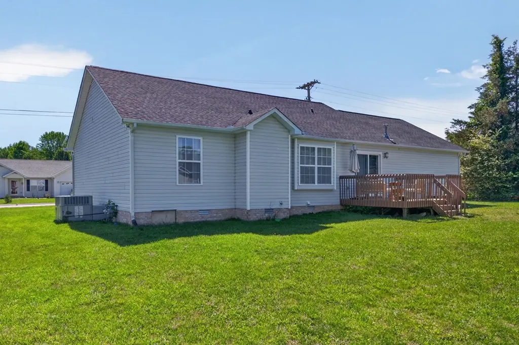 1298 Copperfield Drive Cookeville TN 38501