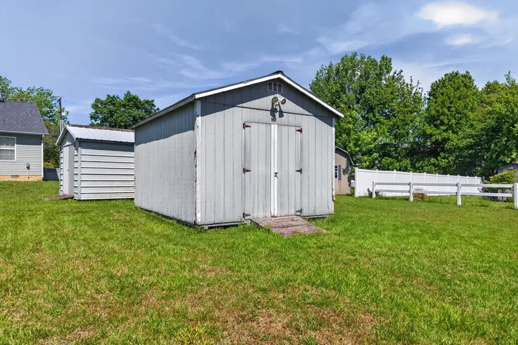 1298 Copperfield Drive Cookeville TN 38501