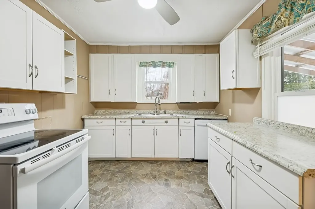 203 Hull Avenue Carthage TN 37030