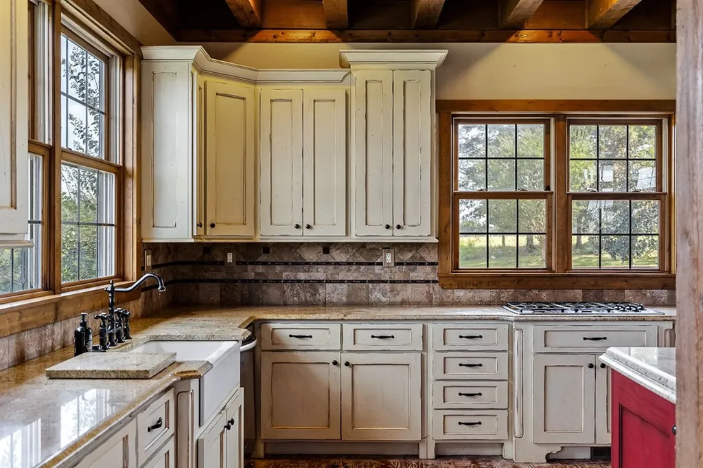 1050 Pine Creek Falls Road Smithville TN 37166