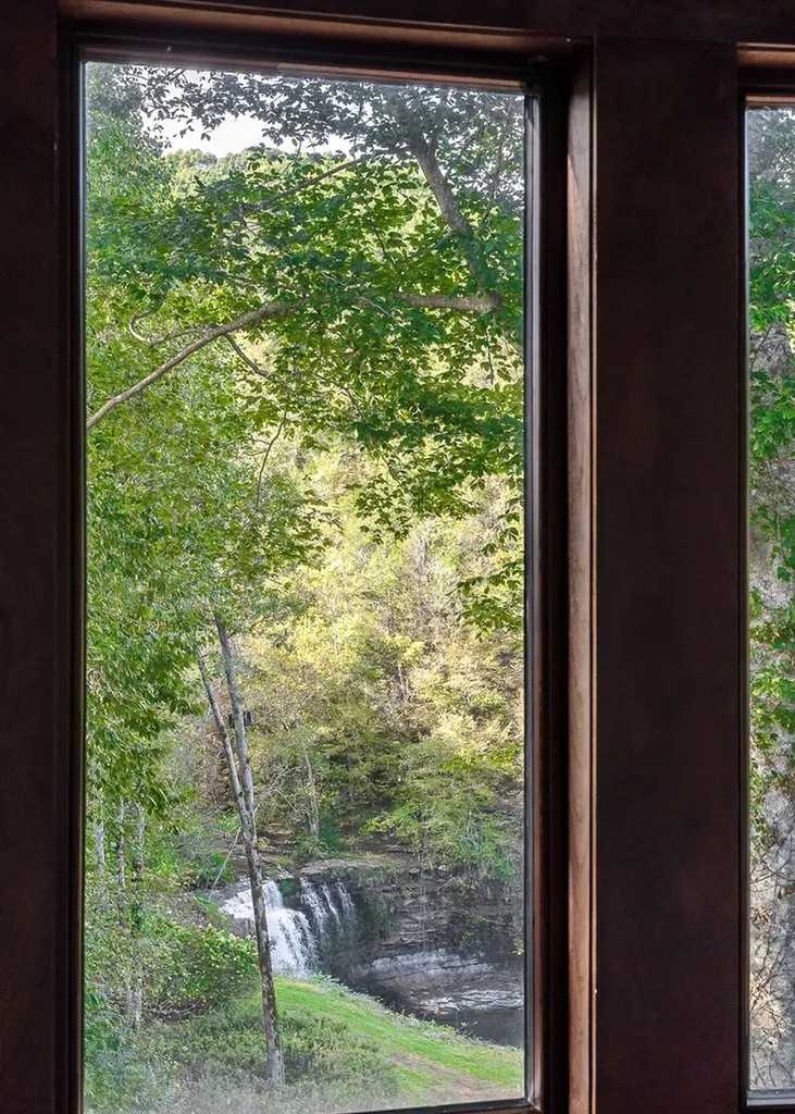 1050 Pine Creek Falls Road Smithville TN 37166