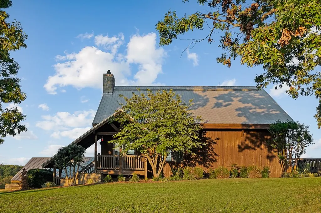 1050 Pine Creek Falls Road Smithville TN 37166