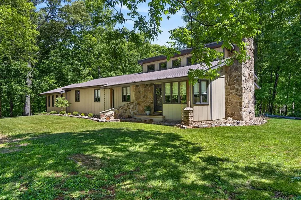 143 W Griffintown Road Sparta TN 38583