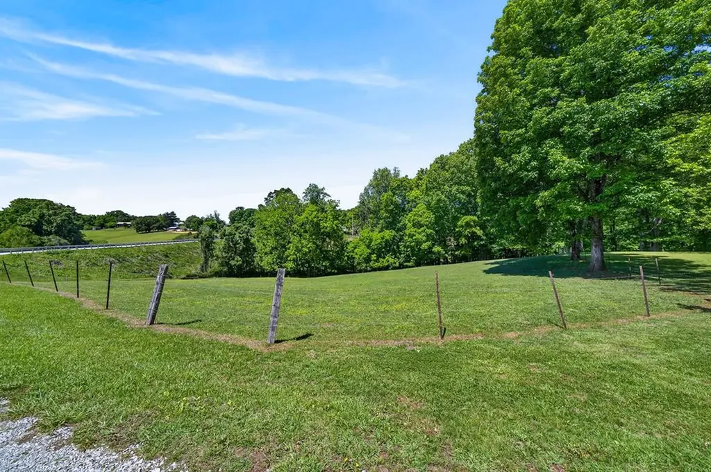 143 W Griffintown Road Sparta TN 38583