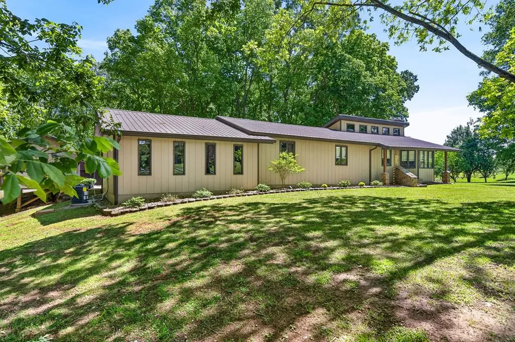 143 W Griffintown Road Sparta TN 38583