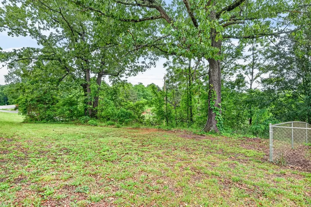 1976 Crossville Highway Sparta TN 38583
