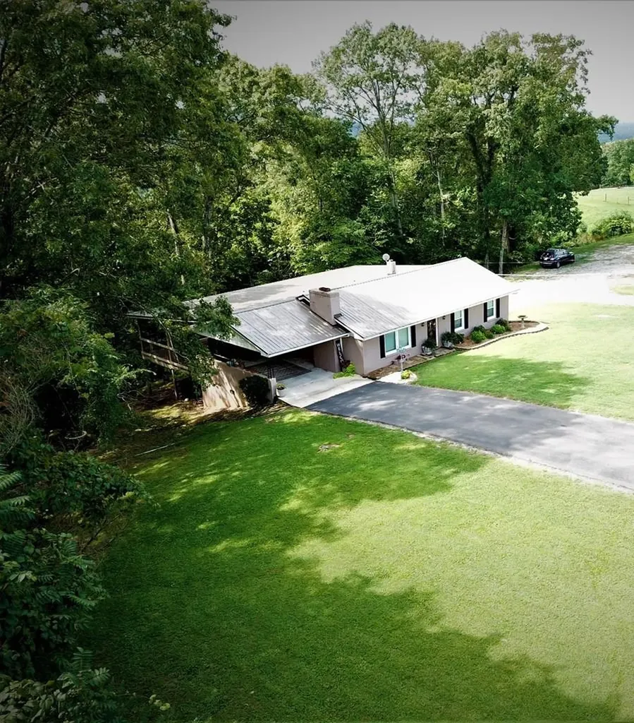 1570 Verna Qualls Road Sparta TN 38583