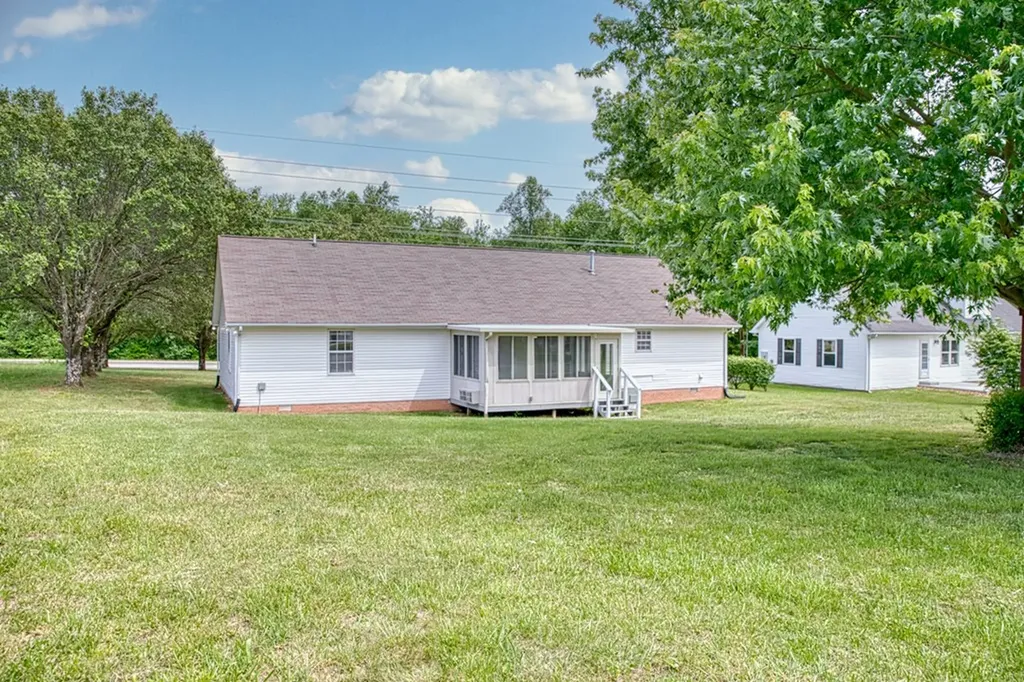 45 S Old Kentucky Road Cookeville TN 38501