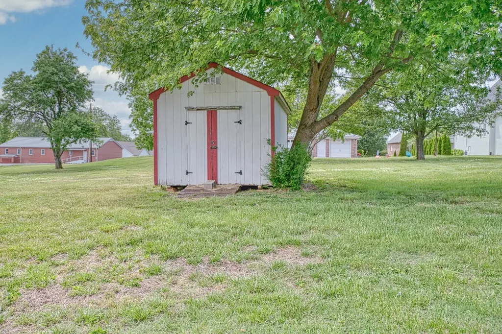 45 S Old Kentucky Road Cookeville TN 38501