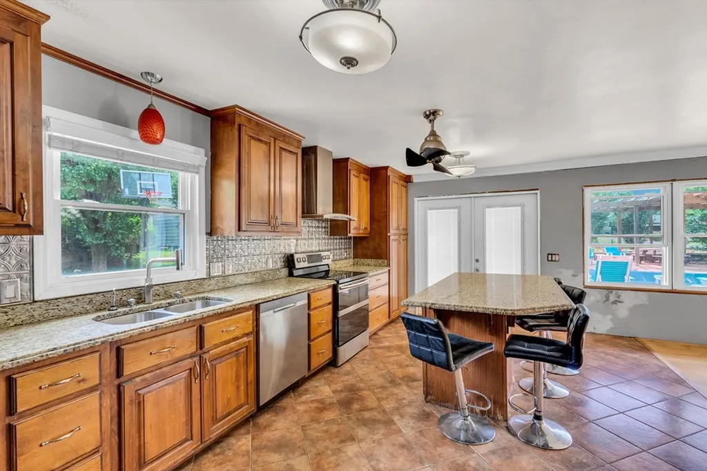 1631 Doris Drive Cookeville TN 38501