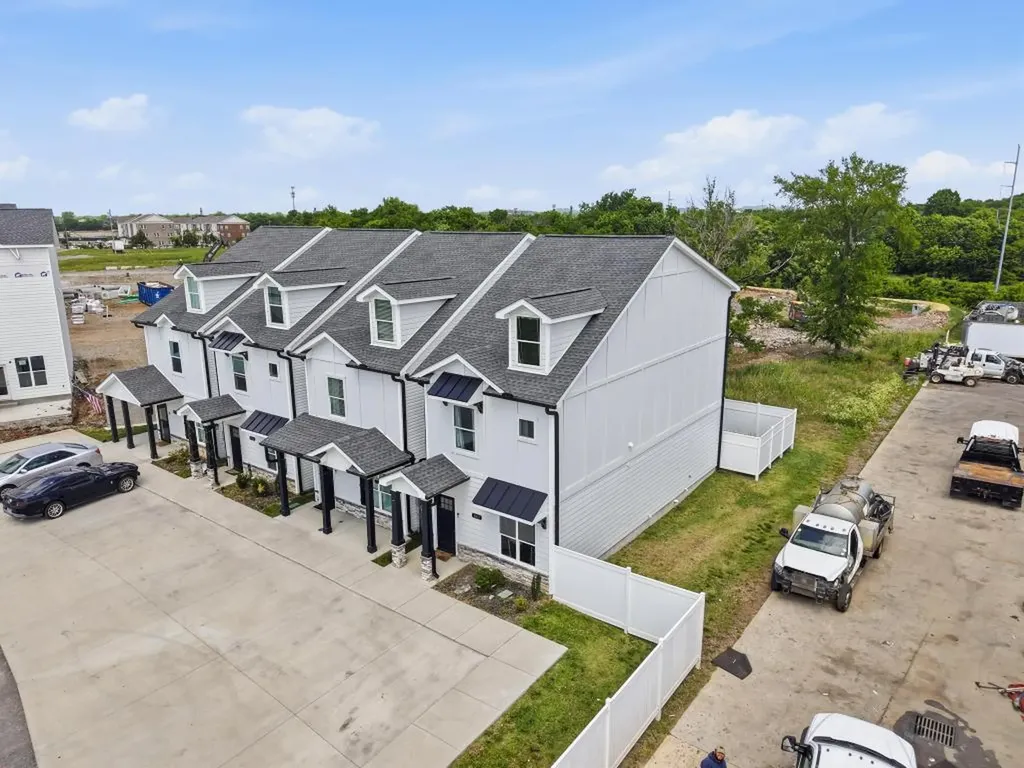 100 Carlton Avenue Lebanon TN 37090
