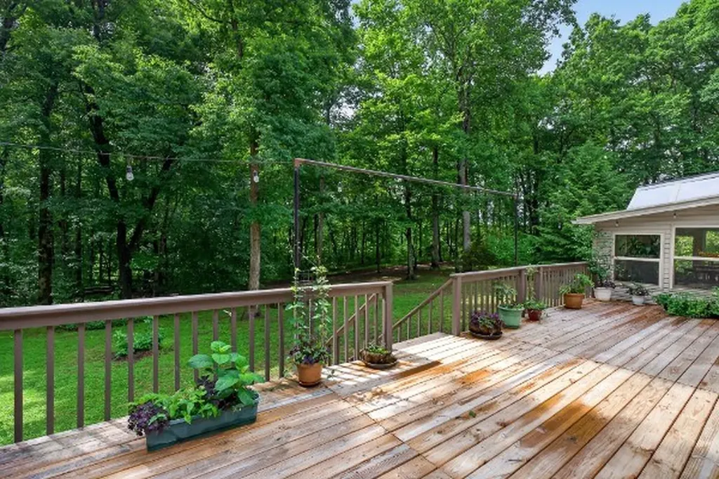 2025 Old Bon Air Road Sparta TN 38583