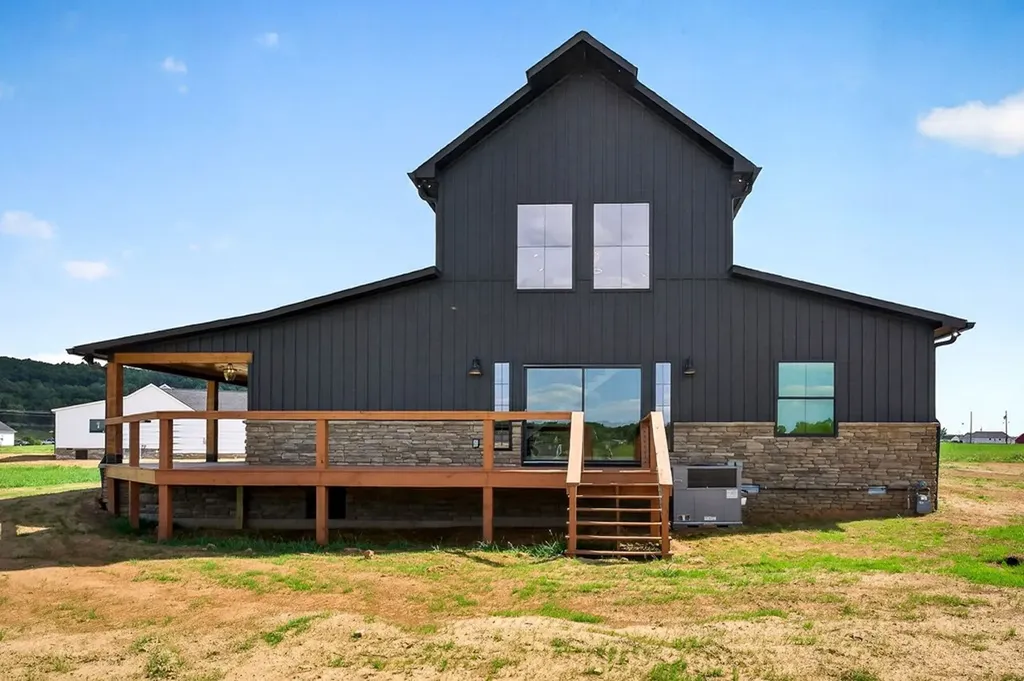 123 Cattlemans Drive Sparta TN 38583