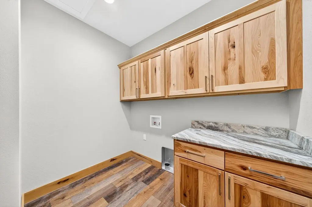 8036 Hebbertsburg Road Crab Orchard TN 37723