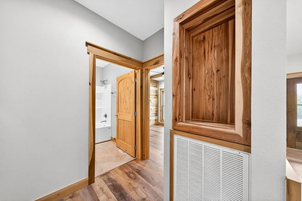 8036 Hebbertsburg Road Crab Orchard TN 37723
