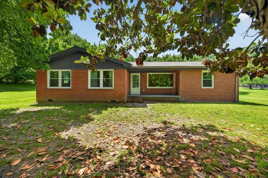 400 Anderson Lane Gainesboro TN 38562