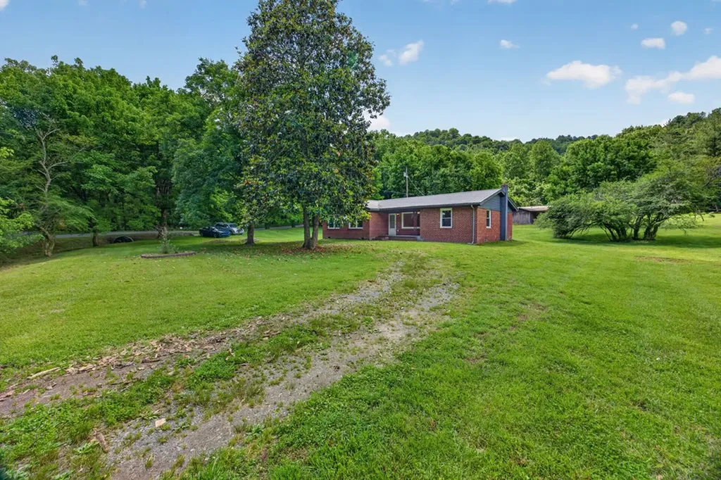 400 Anderson Lane Gainesboro TN 38562