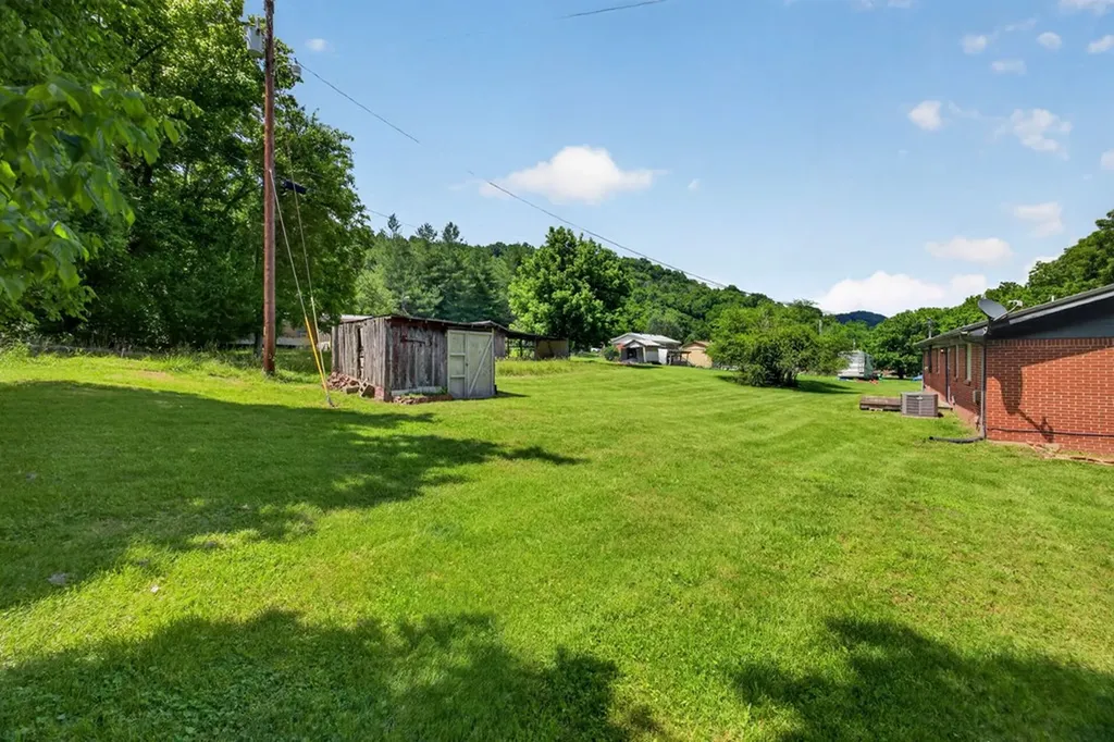 400 Anderson Lane Gainesboro TN 38562