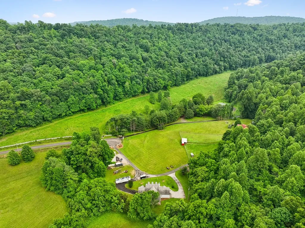 2510 Chimney Springs Road Cookeville TN 38506