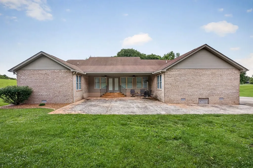 492 Nob Hill Drive Sparta TN 38583