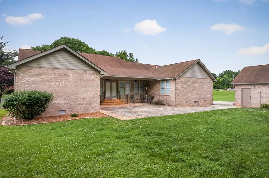 492 Nob Hill Drive Sparta TN 38583