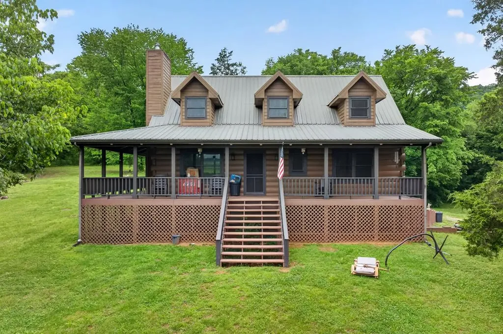 8029 Brimstone Creek Road Whitleyville TN 38588