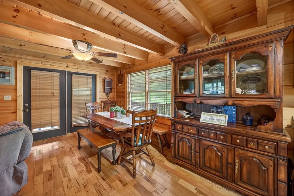 8029 Brimstone Creek Road Whitleyville TN 38588