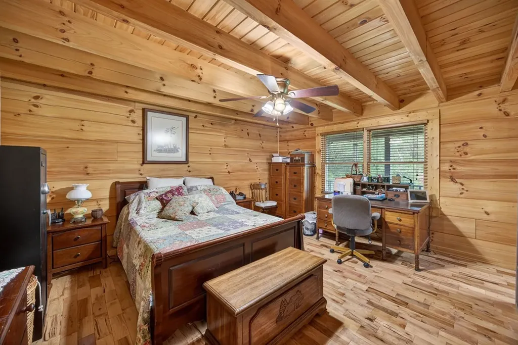 8029 Brimstone Creek Road Whitleyville TN 38588