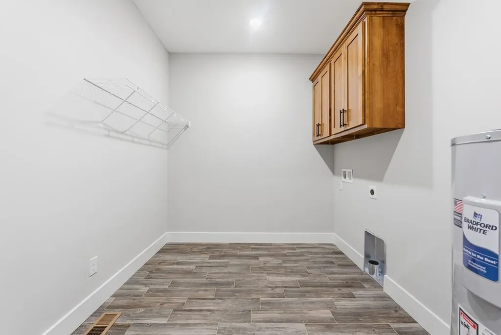 11100 H O Allison Road Baxter TN 38544