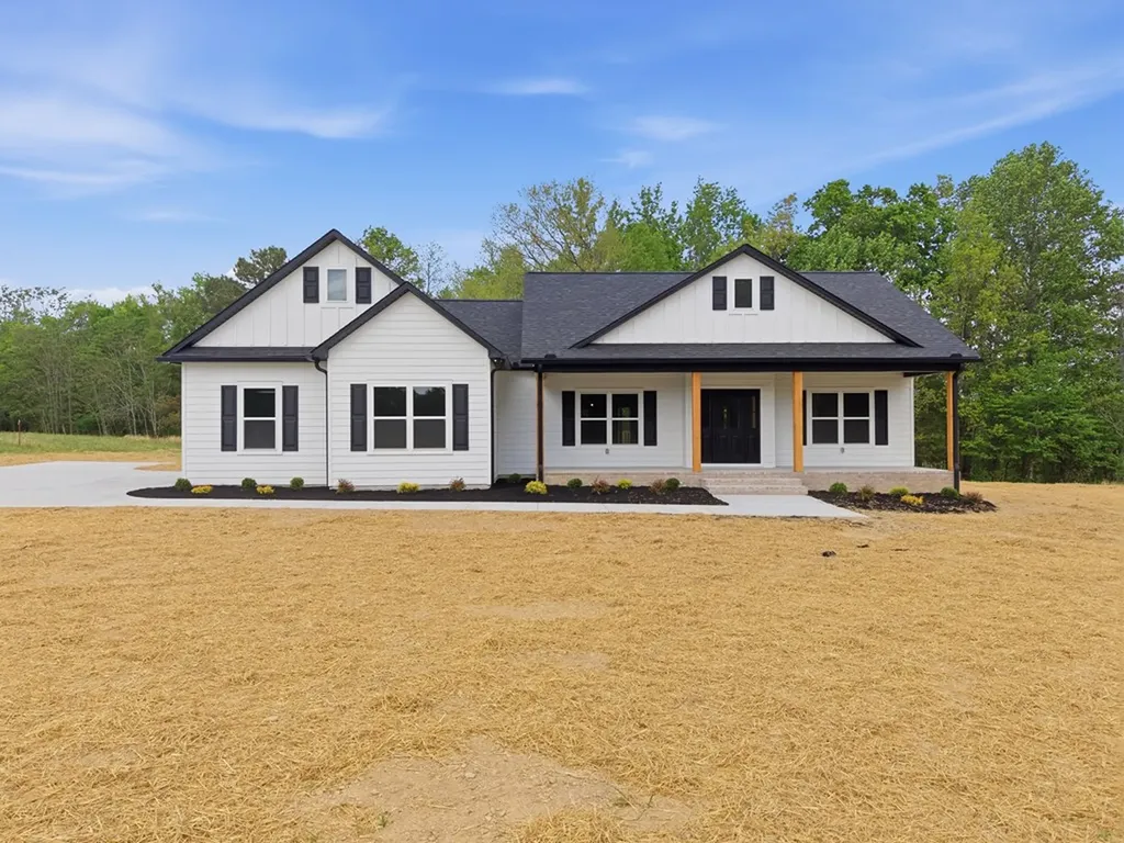 11100 H O Allison Road Baxter TN 38544
