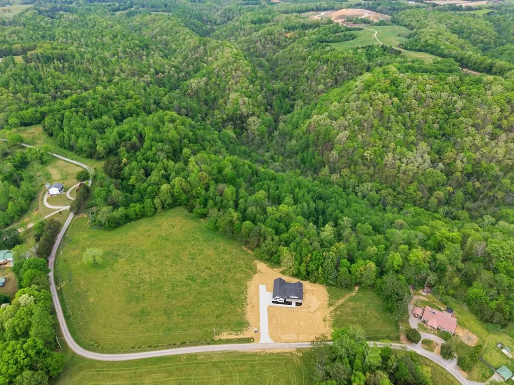 11100 H O Allison Road Baxter TN 38544