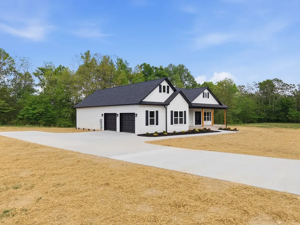 11100 H O Allison Road Baxter TN 38544