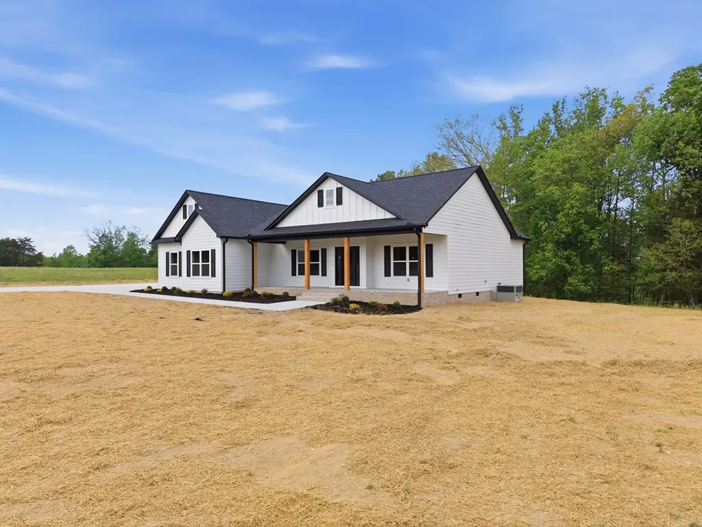 11100 H O Allison Road Baxter TN 38544