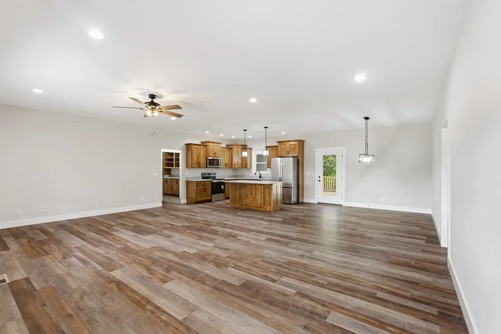11100 H O Allison Road Baxter TN 38544