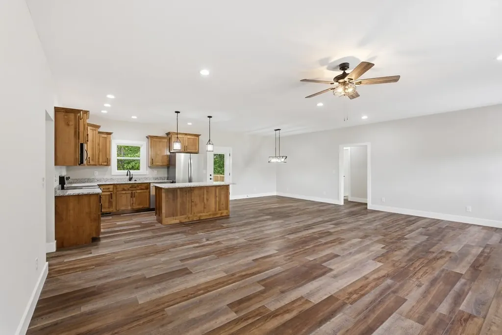 11100 H O Allison Road Baxter TN 38544