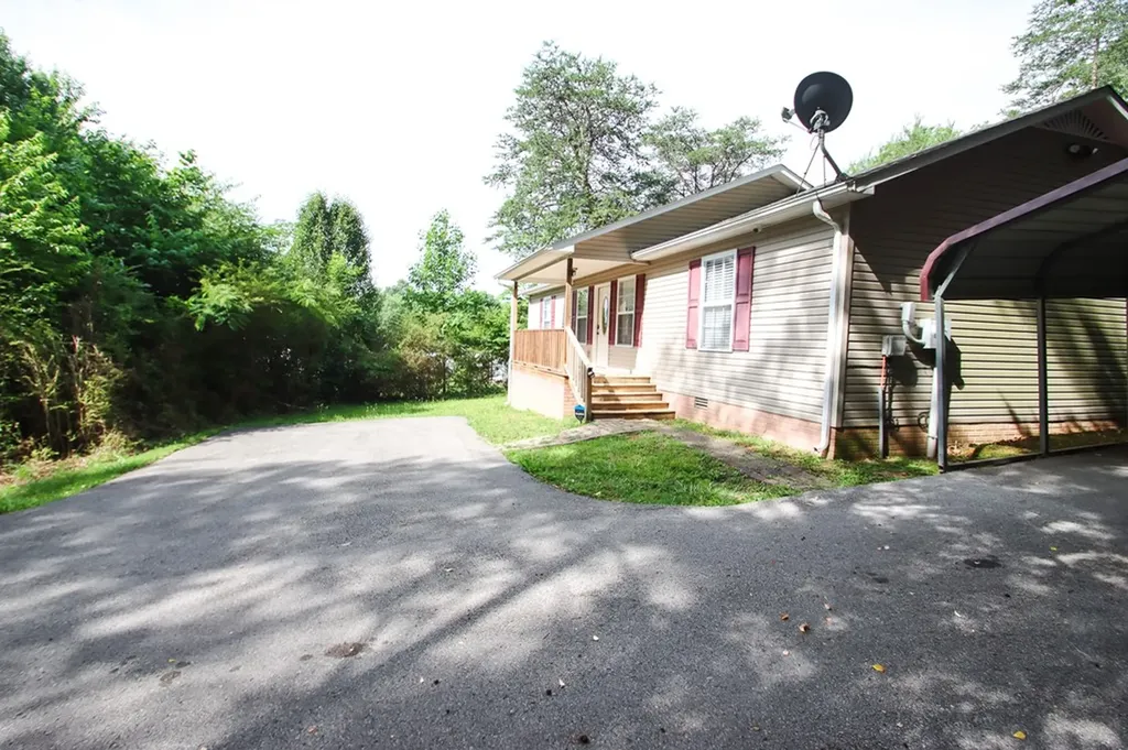 2464 Mcminnville Sparta TN 38583